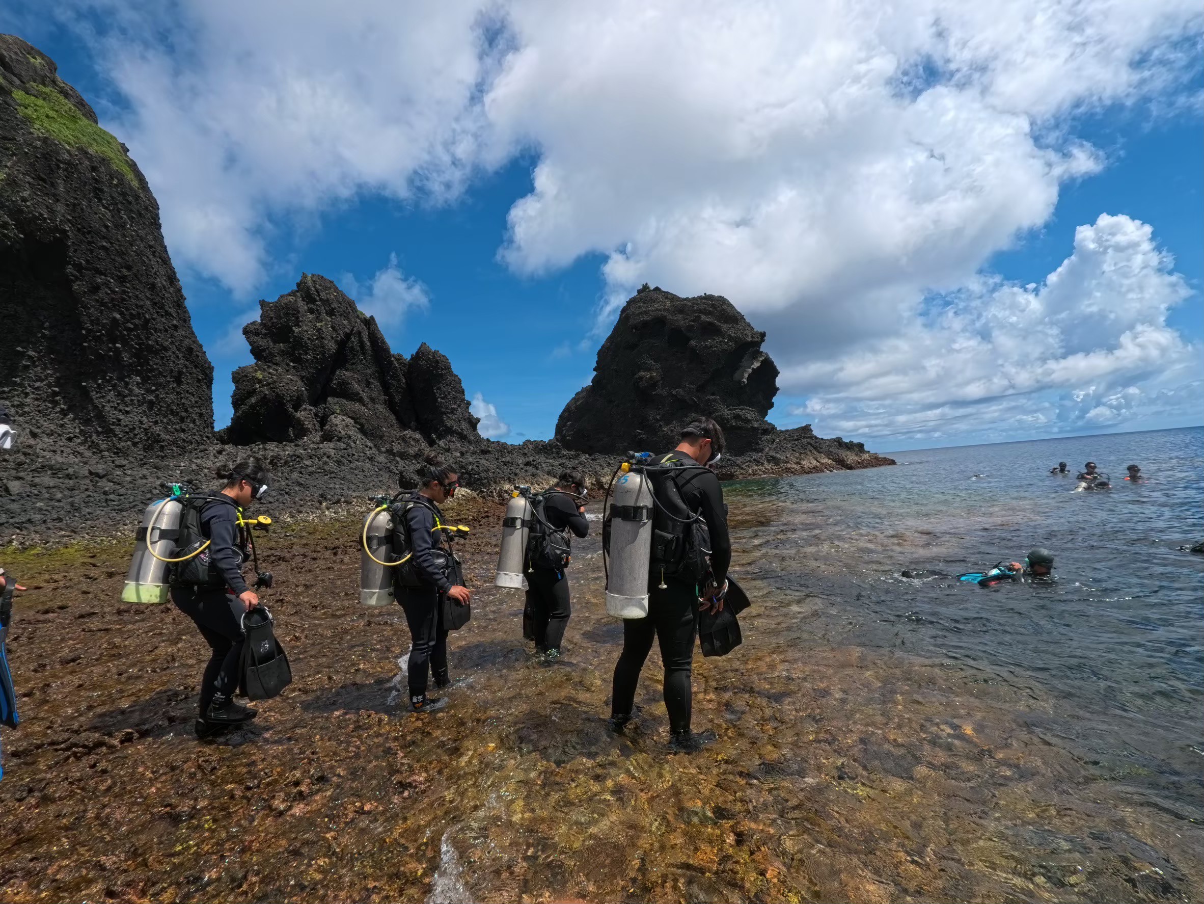 LINE_ALBUM_20250511石朗沉箱_250930_43